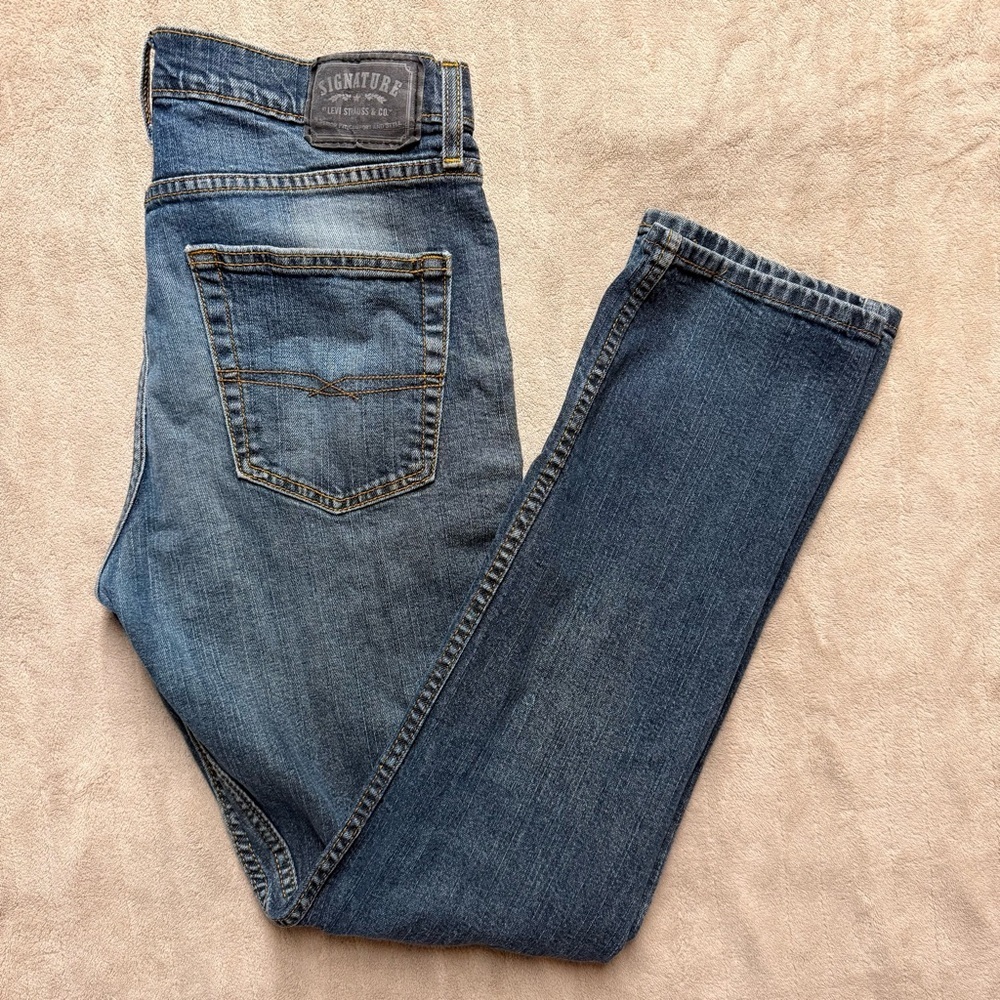 Signature Levis Strauss Jeans Mens 34x34 Blue Dark Wash 100% Cotton Regular Fit